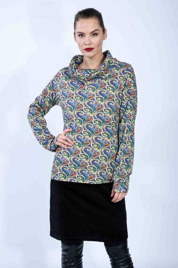 Peanut sweater made from organic GOTS interlock