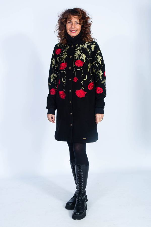 Maxi coat made from recycled wool with embroidery