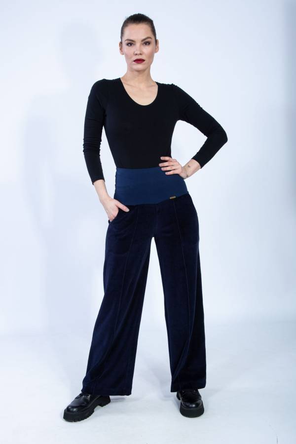 Hose Hedda aus Bio Samt