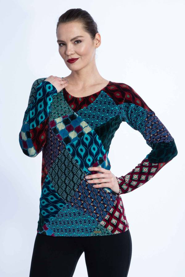 Upcycled sweater made from organic GOTS velvet